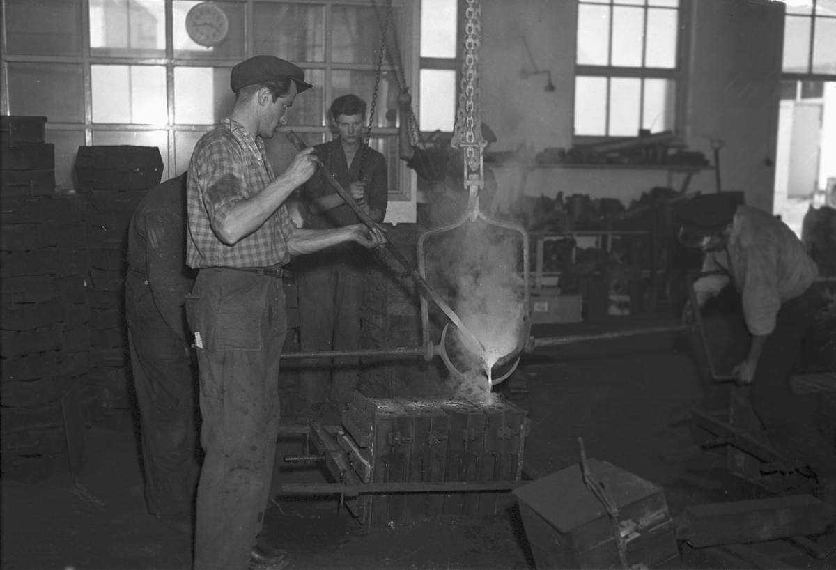 Interiör från Gefle Metallgjuteri, f.d. Stålgjuteriet.           År 1948. Norrlands Posten.