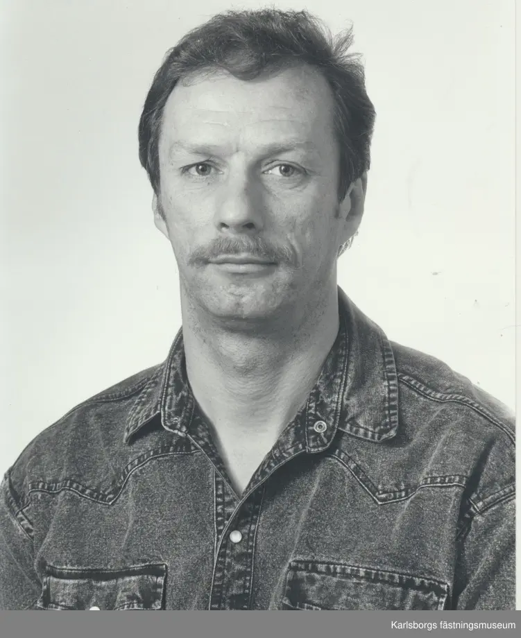 Signaltrupperna, S2 i Johansson född 1948. Anställd