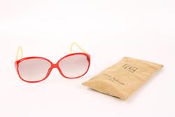 Solbriller med etui, 1 par