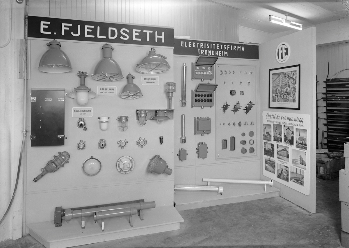 Utstilling for E. Fjeldseth i Industribygget i Trondheim