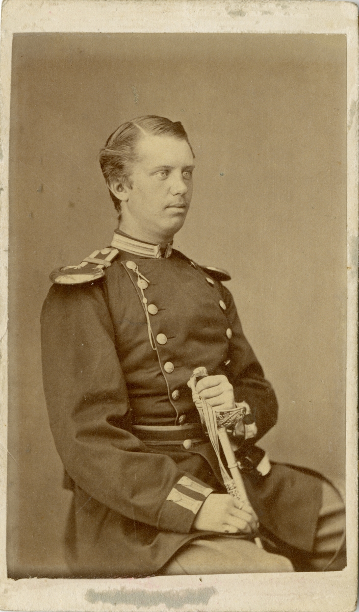Porträtt av Claes Fredrik Carl David Silfverstolpe, underlöjtnant vid Hälsinge regemente I 14.