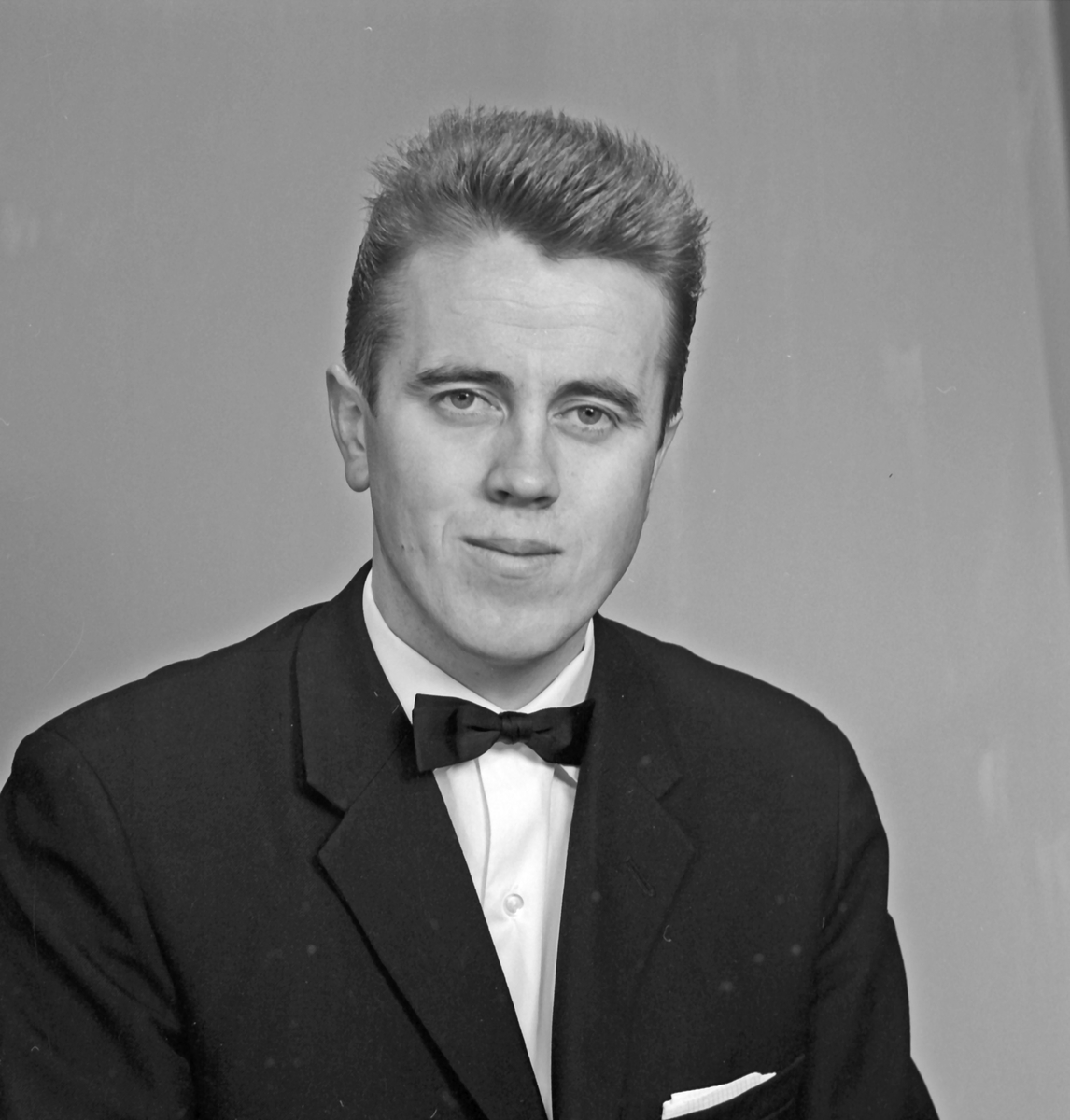 Portrett ung mann - bestiller Lindeland