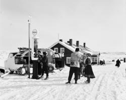 Butikk og bensinstasjon på Finnmarksvidda.