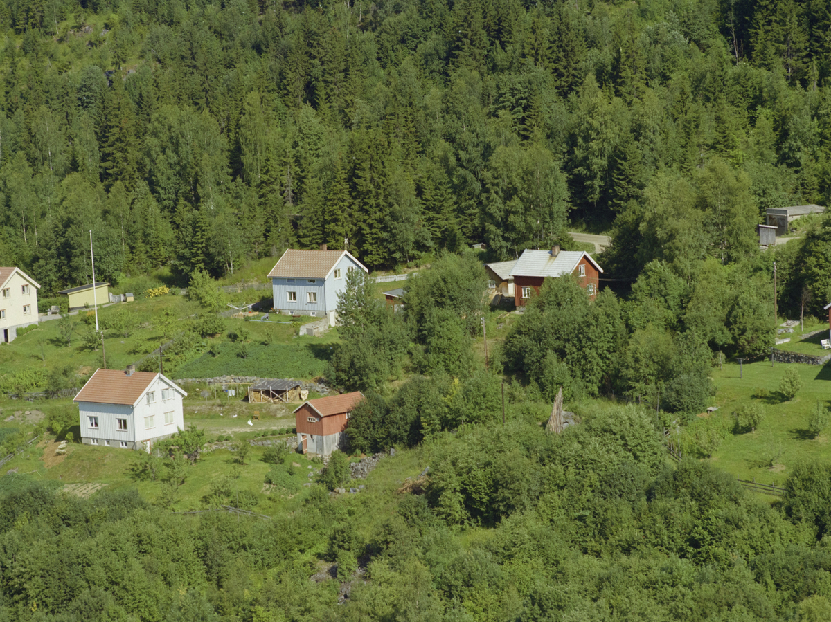 Lillehammer, Vingrom, bygninger, kulturlandskap og skog.