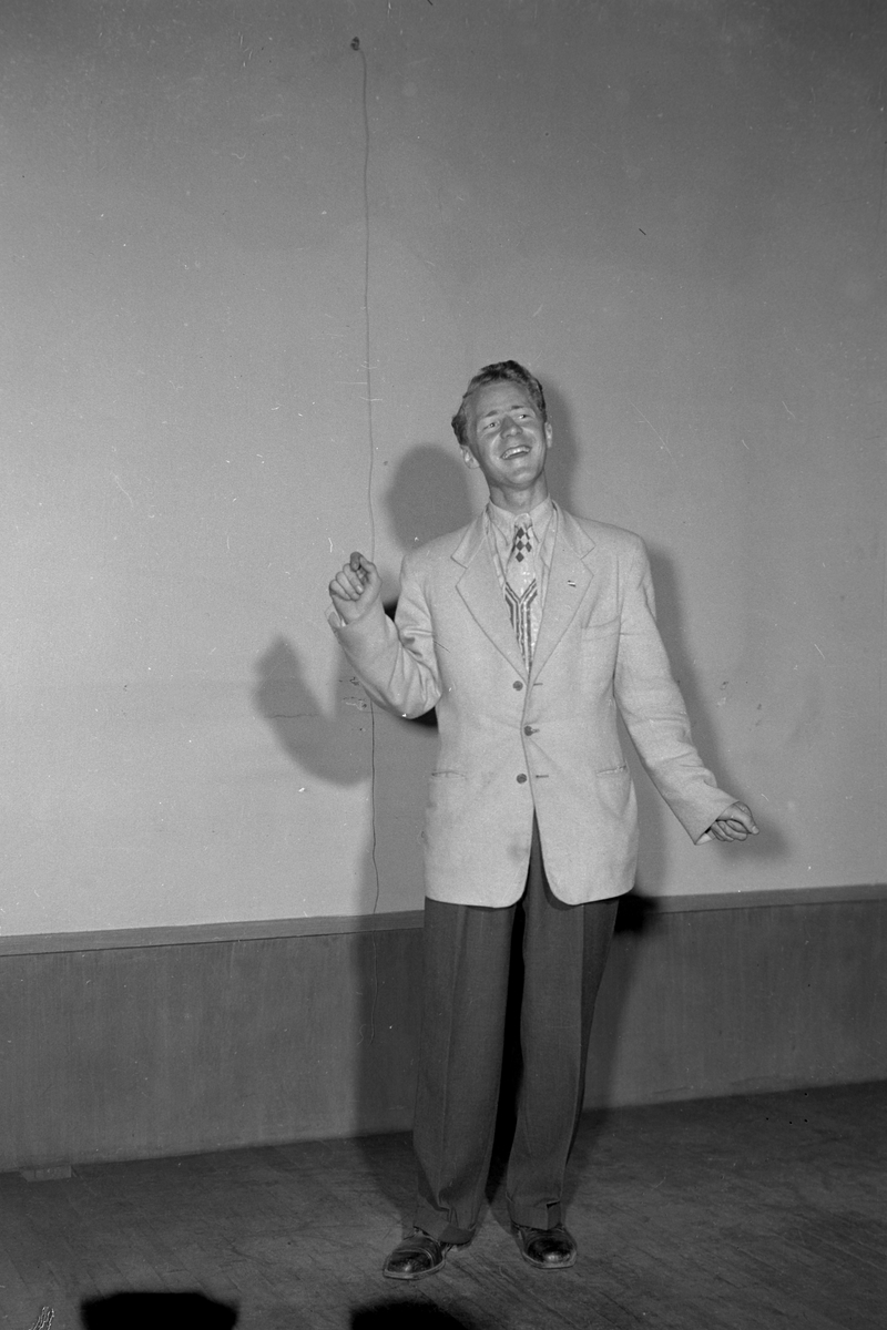 AUFs teatergruppe i Folkets Hus