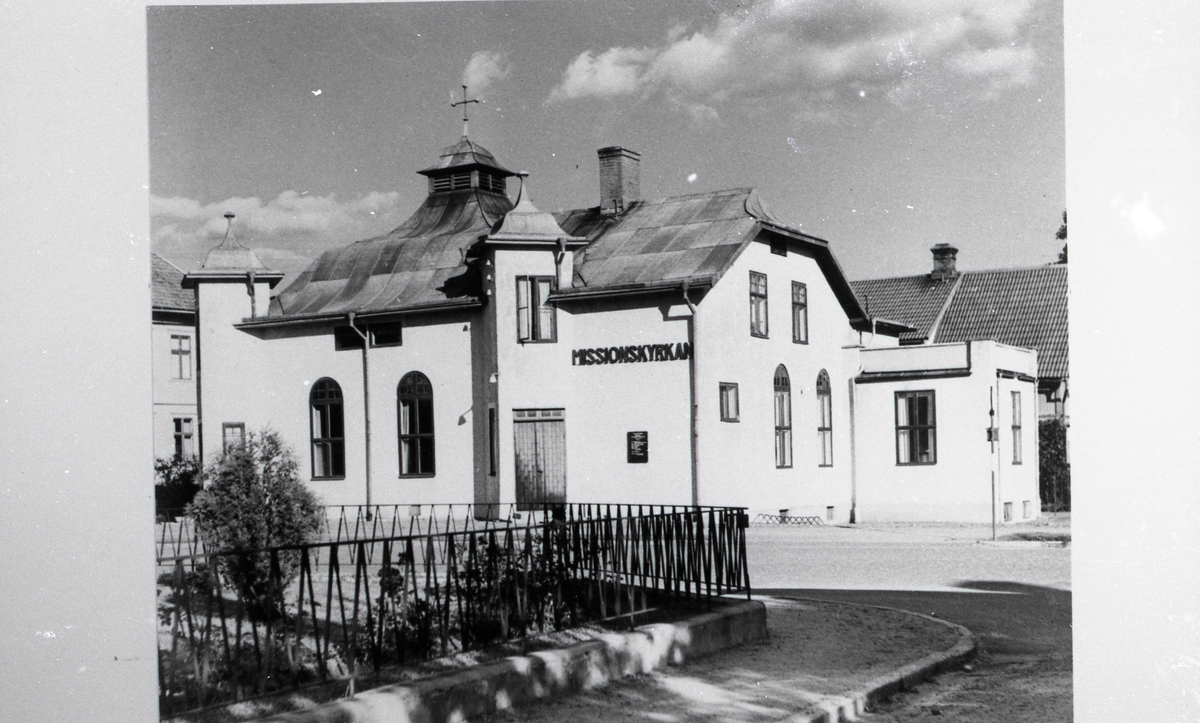 "Exteriör av missionskyrkan Mösseberg". Från utställningen "Falköping i bild" 1952.