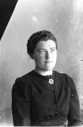 Marit Lund (f. 1919 g. Rusten, Lom)