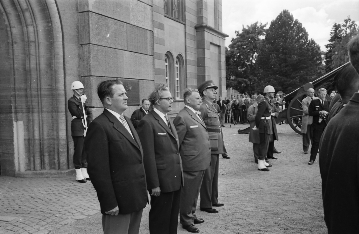 Karlsborga museum invigs av kung Gustav VI Adolf samt överste Ingemar Bratt, S2, den 25/8 1962.