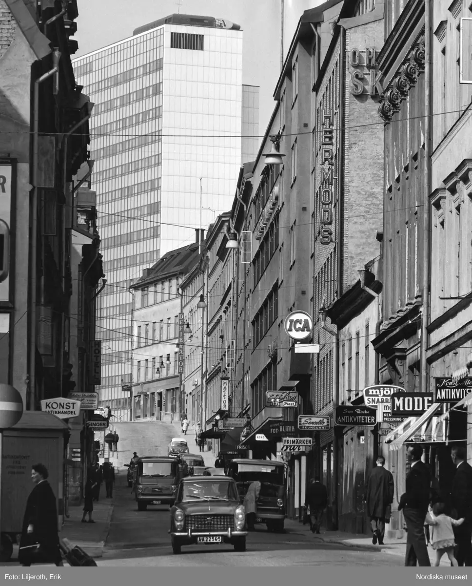 Stockholm city innan rivningen, I fonden ett av Hötorgshusen