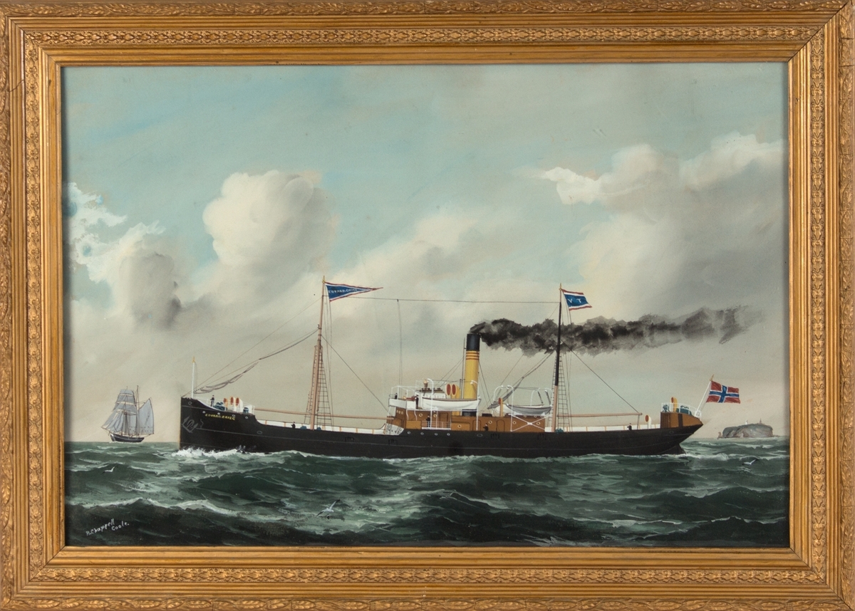 Skipsportrett av dampskipet EDVARD GRIEG under fart nær land. Ser et seilskip i front av EDVARD GRIEG. Vimpel med skipsnavn i mast samt vimpel med initialene V.T.