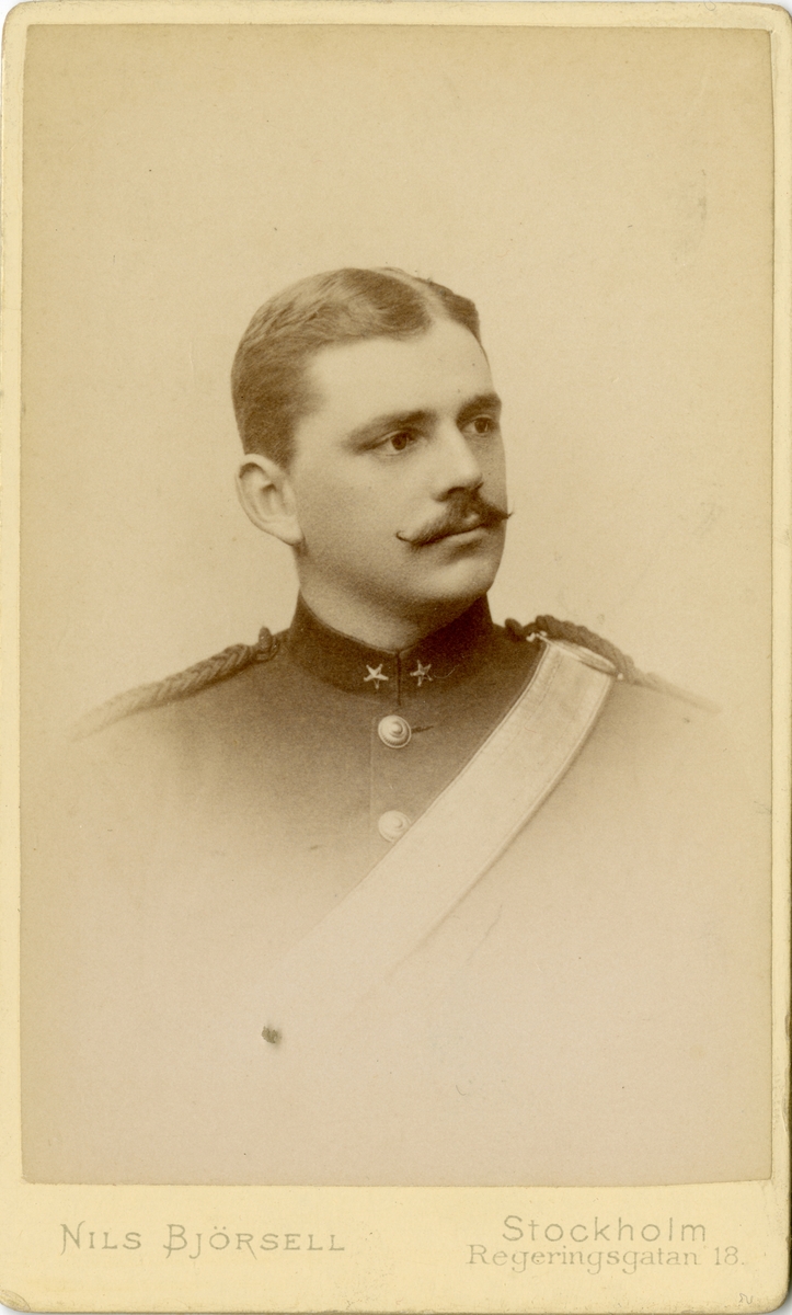 Porträtt av Axel Ludvig Törner, underlöjtnant vid artilleriet.