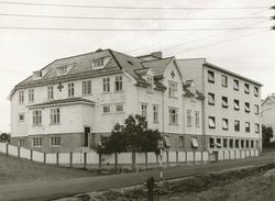 Prospektfotografi av Olafsminde Sjukehus i Langevåg.