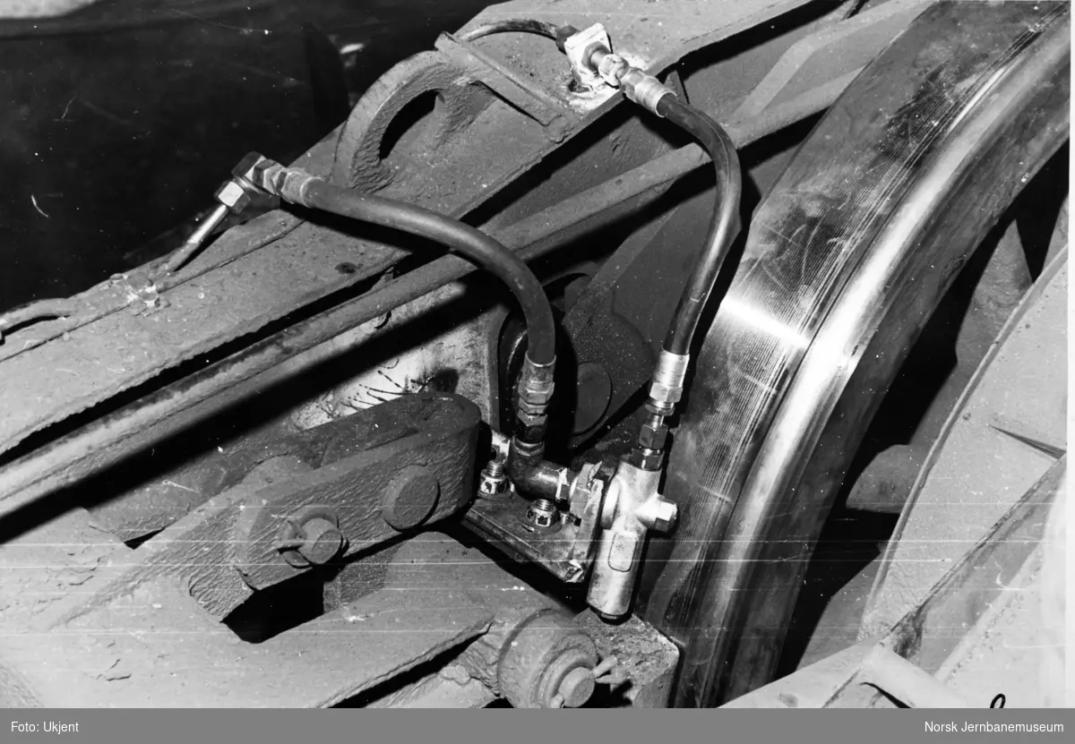 Motorvogn Bmdo 67.07 - endret plassering av Willy Vogel flenssmøredyser