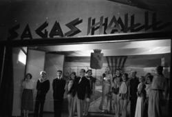 Fra byjubileet i 1936 sommerutstilling og revy.