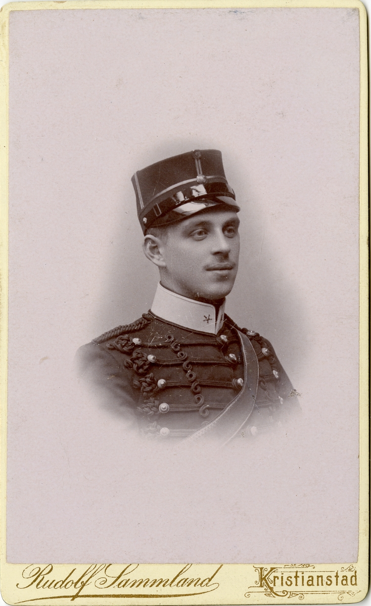 Porträtt av John Gustaf Kinnander, underlöjtnant vid Wendes artilleriregemente A 3.