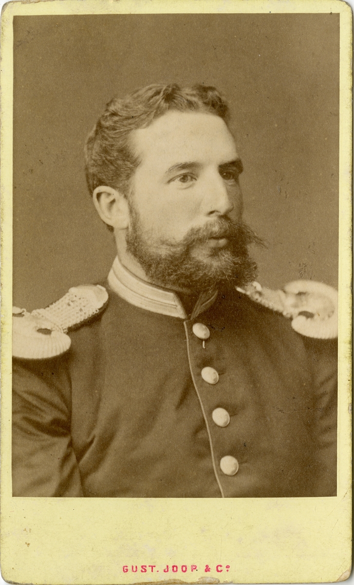 Porträtt av Fredrik August Sebastian af Petersens, officer vid Svea livgarde I 1.