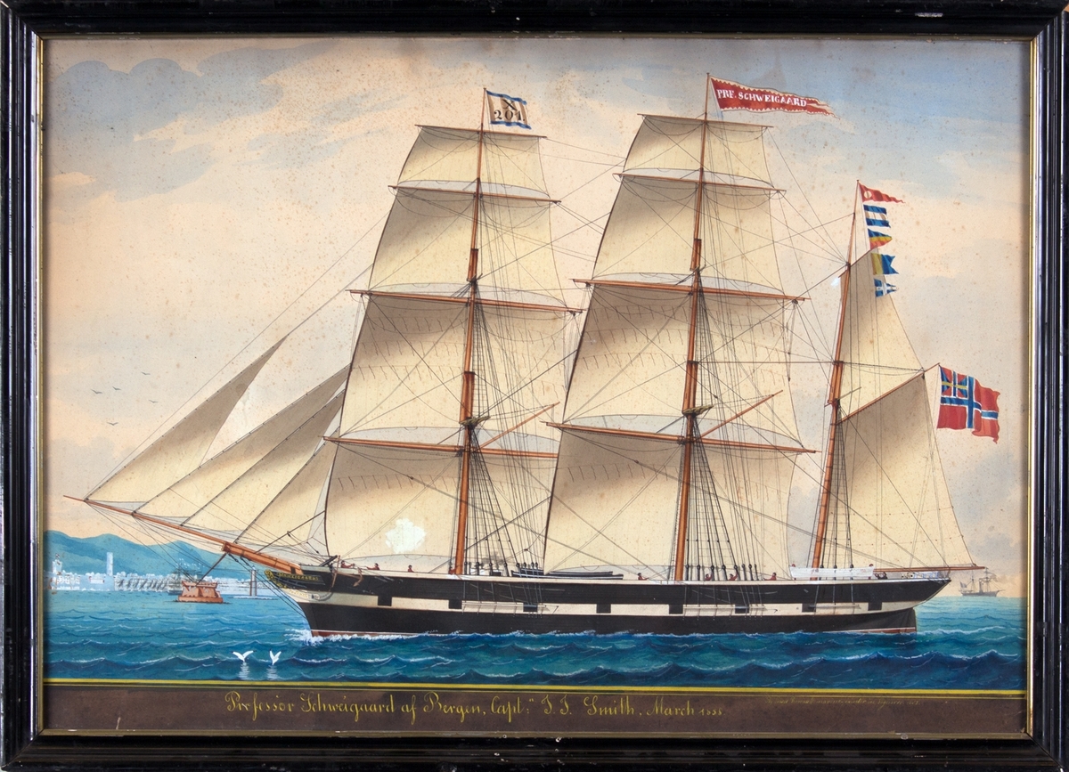 Skipsportrett av bark PROFESSOR SCHWEIGAARD under fulle seil utenfor Livorno i Italia. Fører unionsflagg i mesanmasten samt vimpel med skipets navn i stormasten og vimpel med kjenningsmerke X201 i fortoppen.