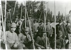 Tømmerfløytarar i Buvassfaret.