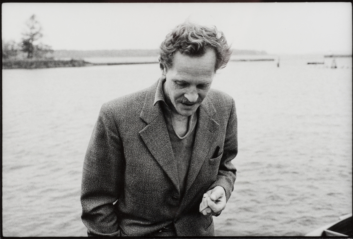 Författare och konstnär Folke Dahlberg i Sjötorp 1961.