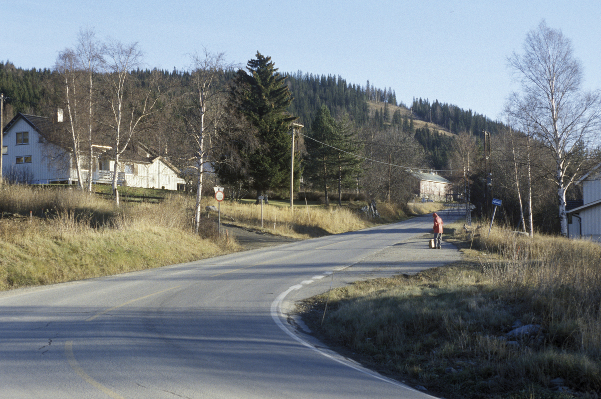 Lillehammer, Nordsetervegen, fra Skårsetsvingen mot Ersgård, bolighus til venstre, Nordsetervegen 160