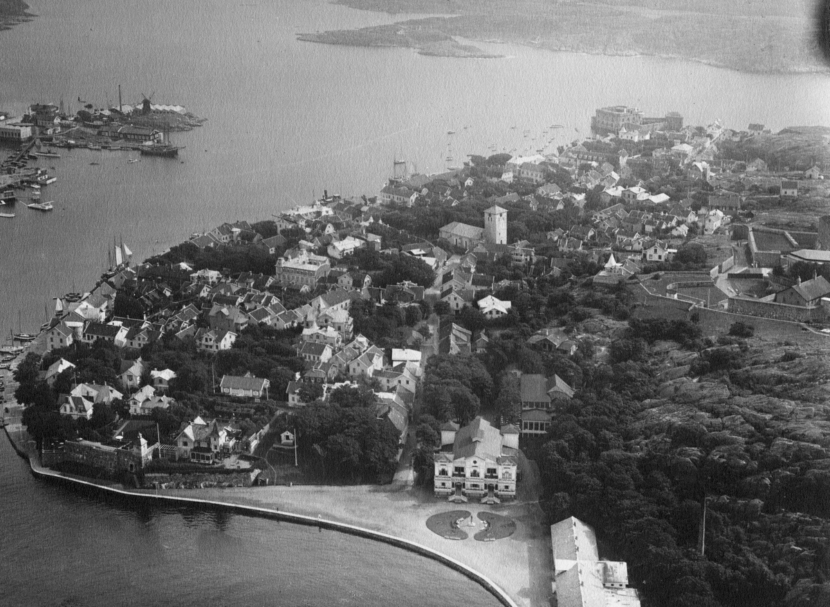 Flygfoto över Marstrand.