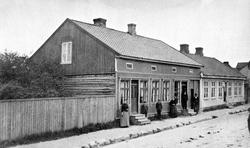 Johs. Jensens hus med butikk (i Sandesundsveien ? ) i Sarpsb