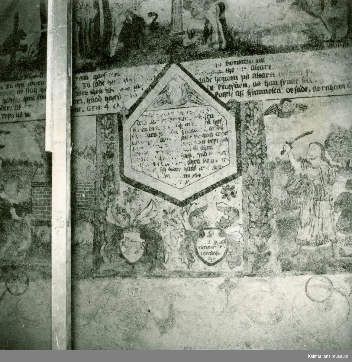 Målning på norra korväggen med motiv ur bibeln.