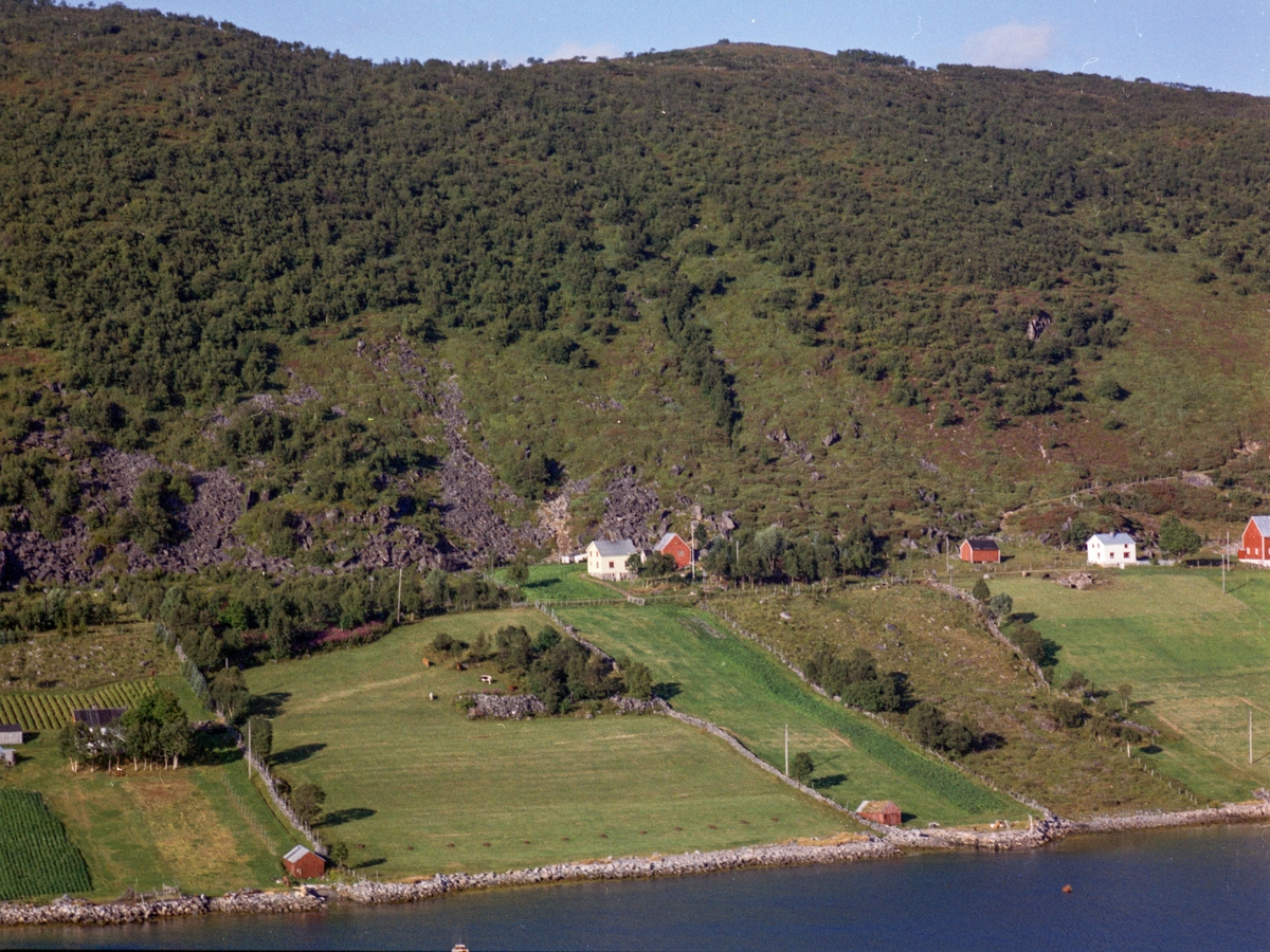 Flyfoto fra Kveøya.