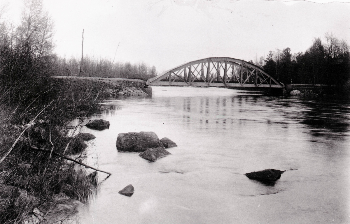 Järnvägsbron över Alsterån vid Alsterbro år 1928.