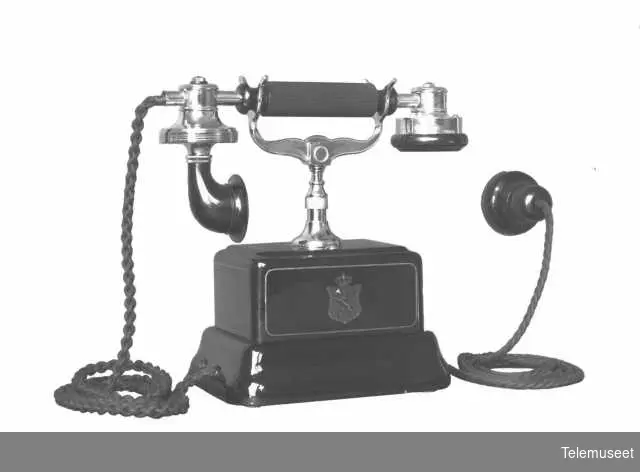 Telefonapparat, CB bordtelefon i stål,  mtlf.liggende, klokke 1000 ohm. 26.3.15. Elektrisk Bureau.
