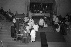 Katolsk gudstjeneste i Norges Tekniske Høyskoles aula i forb