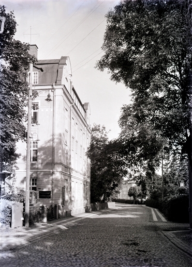 Här låg Central-Pensionatet och Söderqvists fotoateljé.