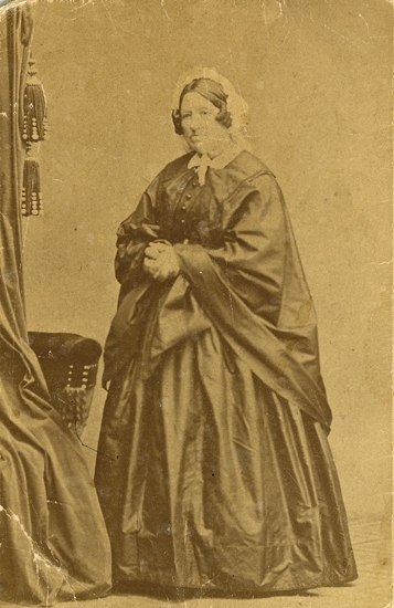 Sofia Margareta Warholm, född Wästfelt, 
död 1875.
Gift med Komministern i Böne, Johan Lönnergren, död 1851.