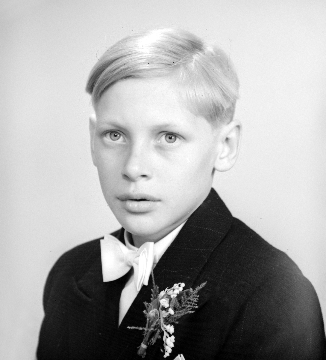 Konfirmanden Arne Hedling. Foto 1947.
