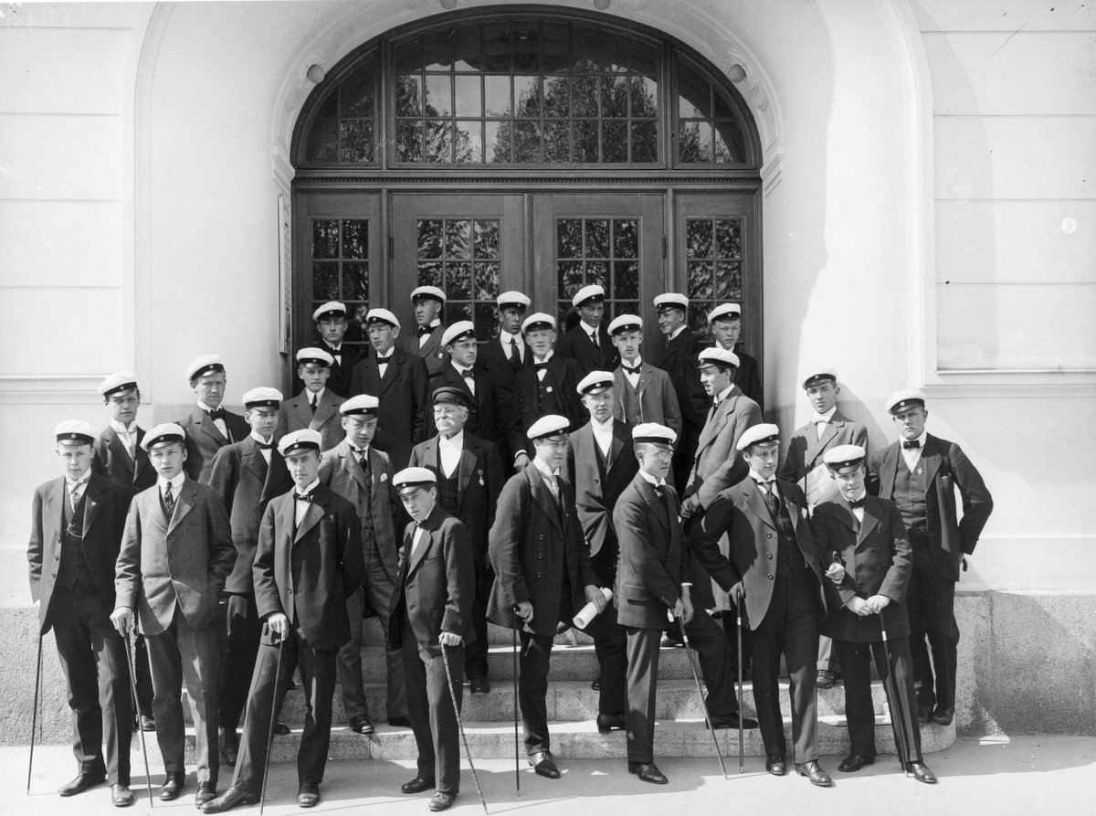 1916 års studenter på Högre Allmänna Läroverket


