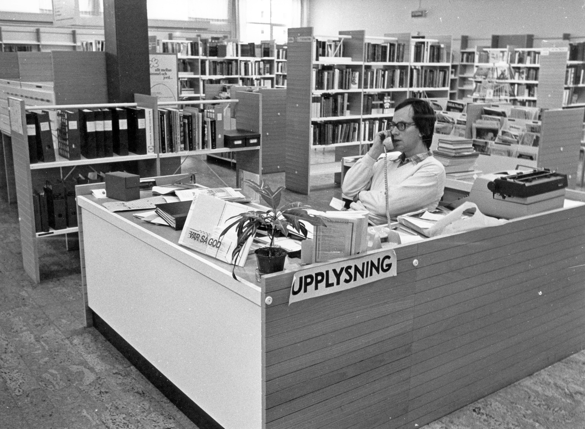 Andersbergs bibliotek, upplysningsdisk, bibliotekarie