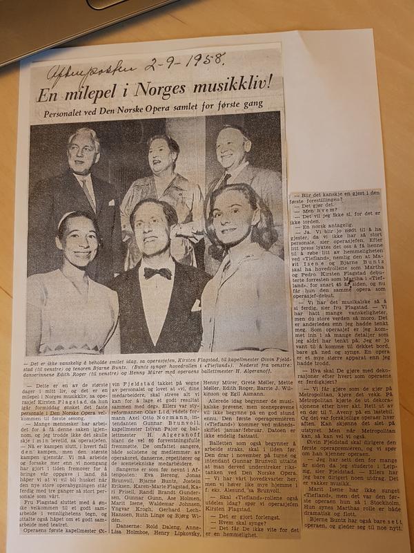 Newspaper article about Kirsten Flagstads first days as manager for The Norwegian Opera and Ballet.
