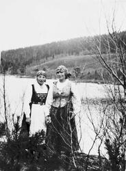 Klara P. Sveen og Maria A. Streitlien.