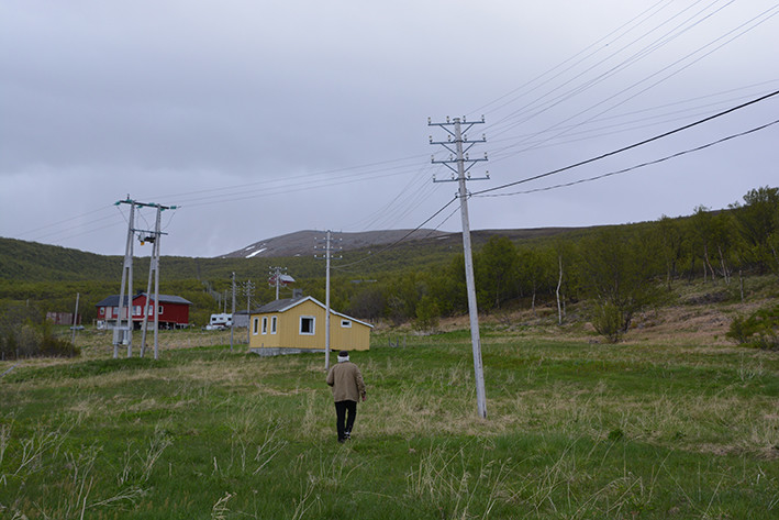 I Lebesby, Finnmark, er det bevart et unikt knutepunkt for  linjekursen. Det er et trekantet knutepunkt med 4-piggs kurs i tre retninger, montert i slutten av 1950-årene. Ca 30 stolper er beholdt rundt krysset.