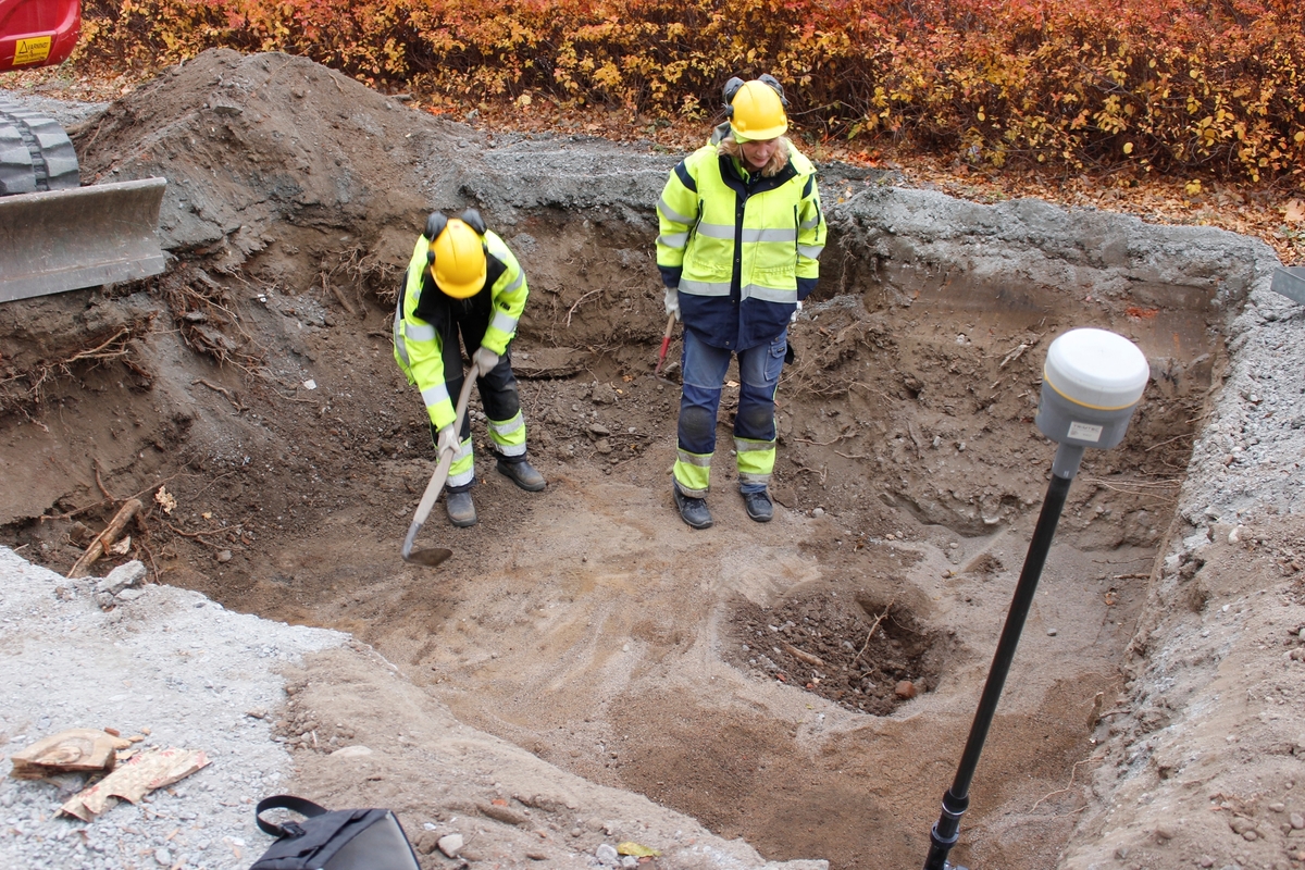 Arkeologisk förundersökning, översikt schakt 5, kvarteret Läkaren, Enköping 2016