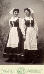 venninner, hun til høyre har vi flere av.
 Bilde fra Marie K