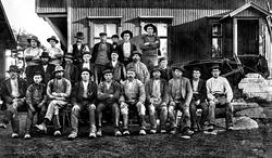 Storebrakka på Refsahl i Torsnes for stenhoggere, ca. 1905-1