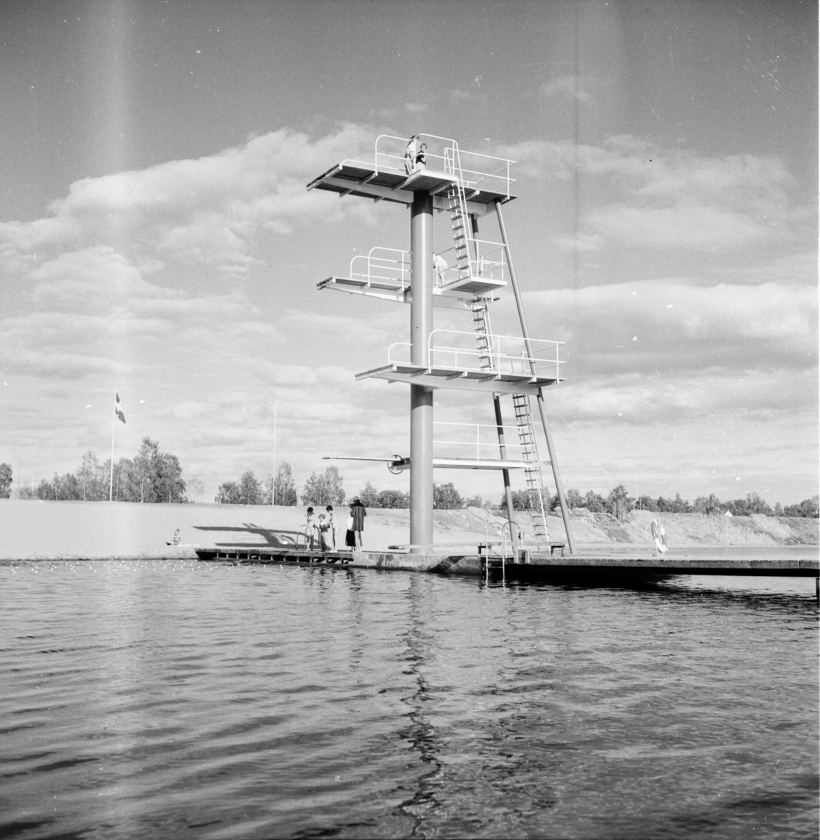 Badet vid Renbron i Bollnäs.
10/7 1958
