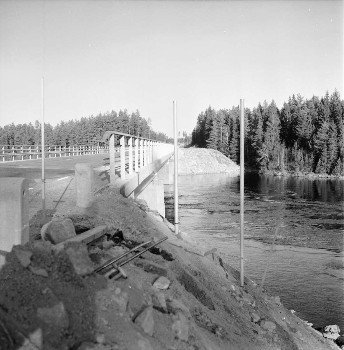 E4.
Ljusne-Söderhamn,
Renskallabron,
8 Nov 1964