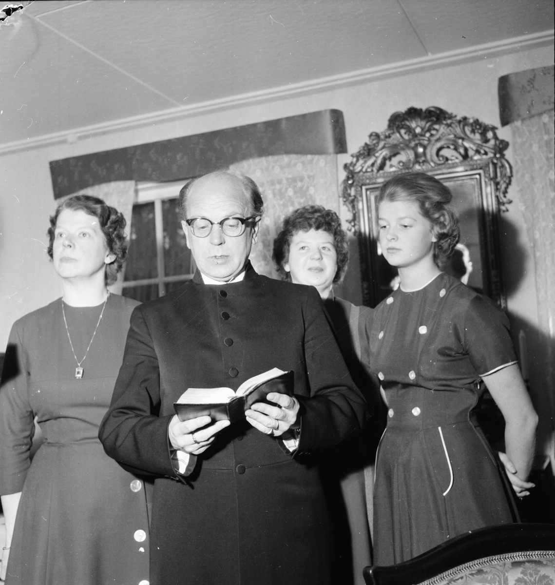 Kyrkoherde Åke Bungner
Radioandakt på folkhögskolan 1957