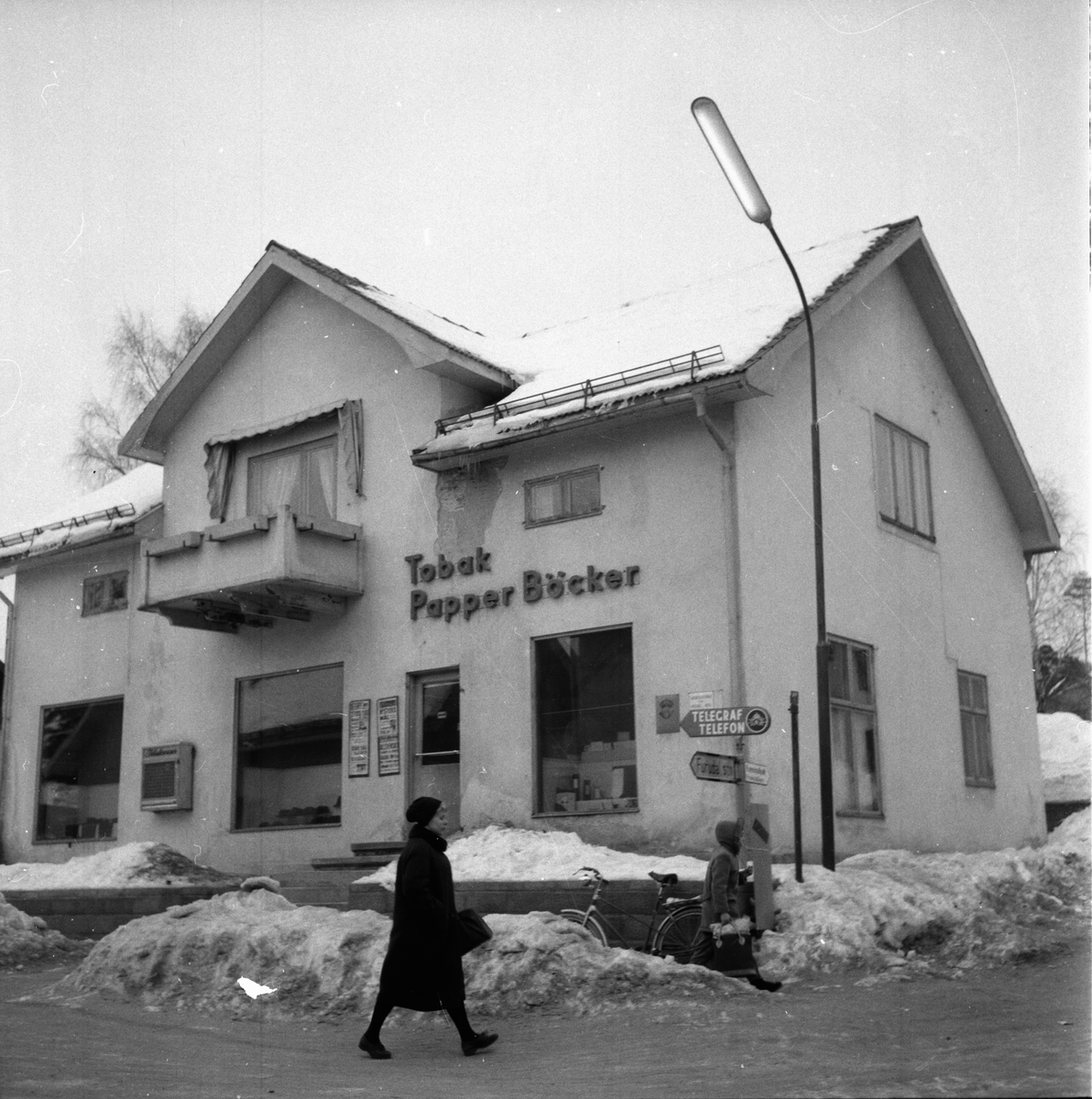 Furudal, affärsbyggnad.
Orenappet gör upp,
22 Febr 1959
