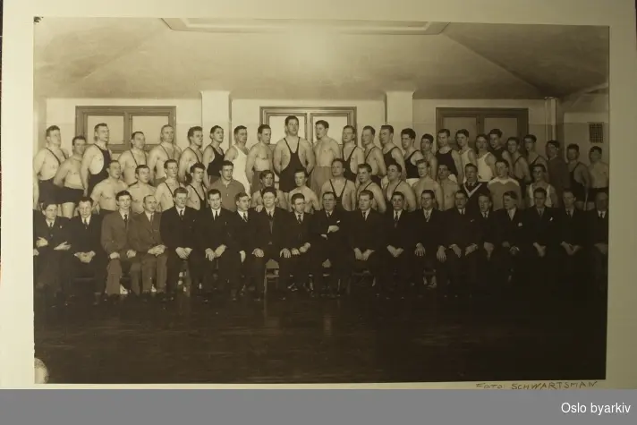 Gruppebilde fra Sportsklubben 1909 sitt 30 års jubileum den 24. mars 1939.