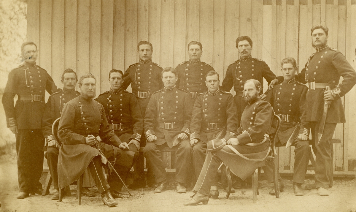 Grupporträtt av officerare på Karlsborg 1877.