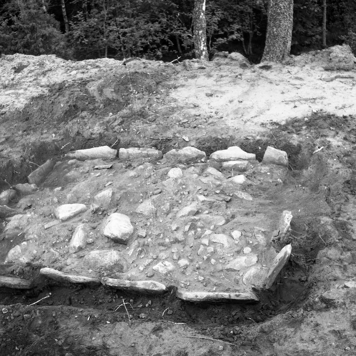 Arkeologisk undersökning av grav i Angelstad, 1966.