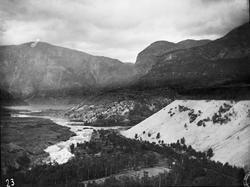 Aardal seet fra Moen, kl. 10.00 8 1/25